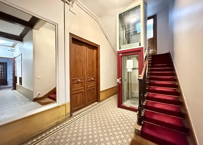 Luxurious Home In Le Marais