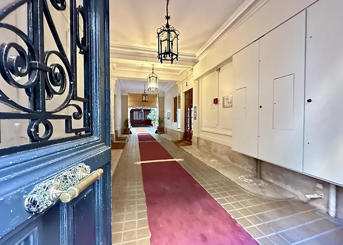 Luxurious Home In Le Marais