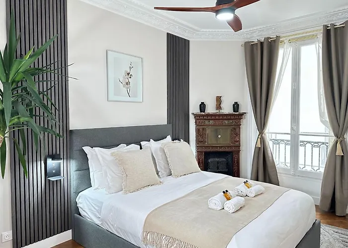Luxurious Home In Le Marais